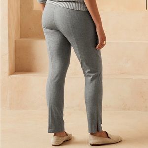 NWT Curvy Sloan Pant from Banana Republic in a gorgeous heather gray
